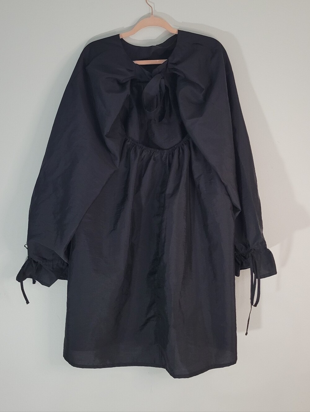 ASOS WOMEN Black Long Sleeve Tie-Detail Dress SIZE 18.